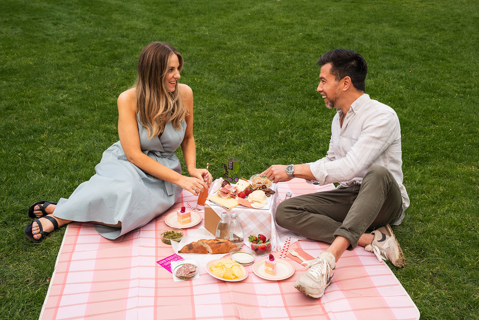 couples picnic box